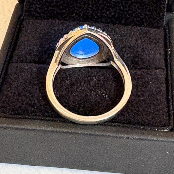 Elegant Blue Onyx Teardrop Ring in sterling silver. Size 7. - Picture 4 of 4